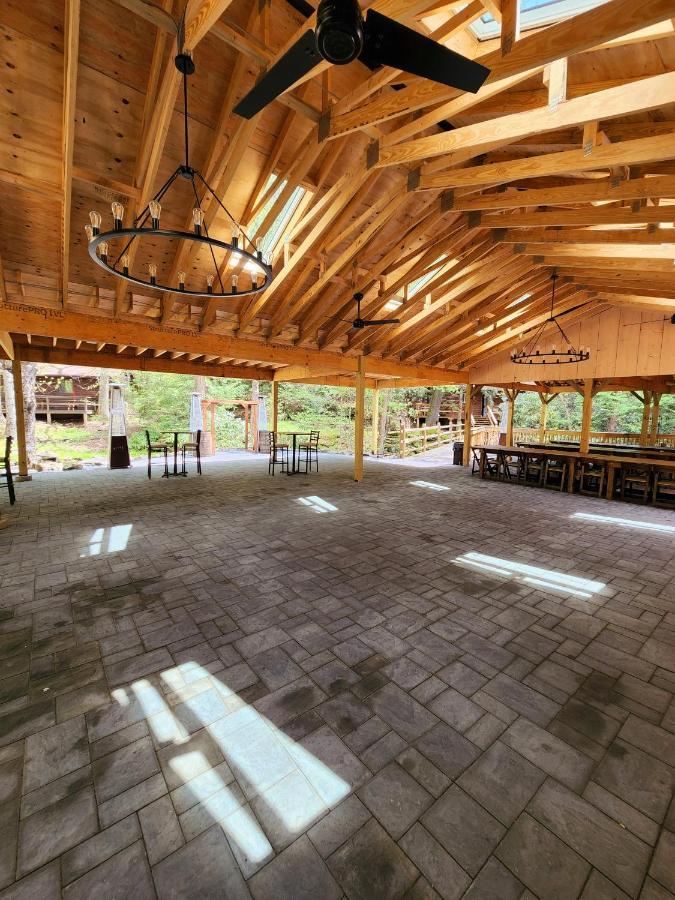 Magnolia Streamside Resort Canadensis Exterior foto