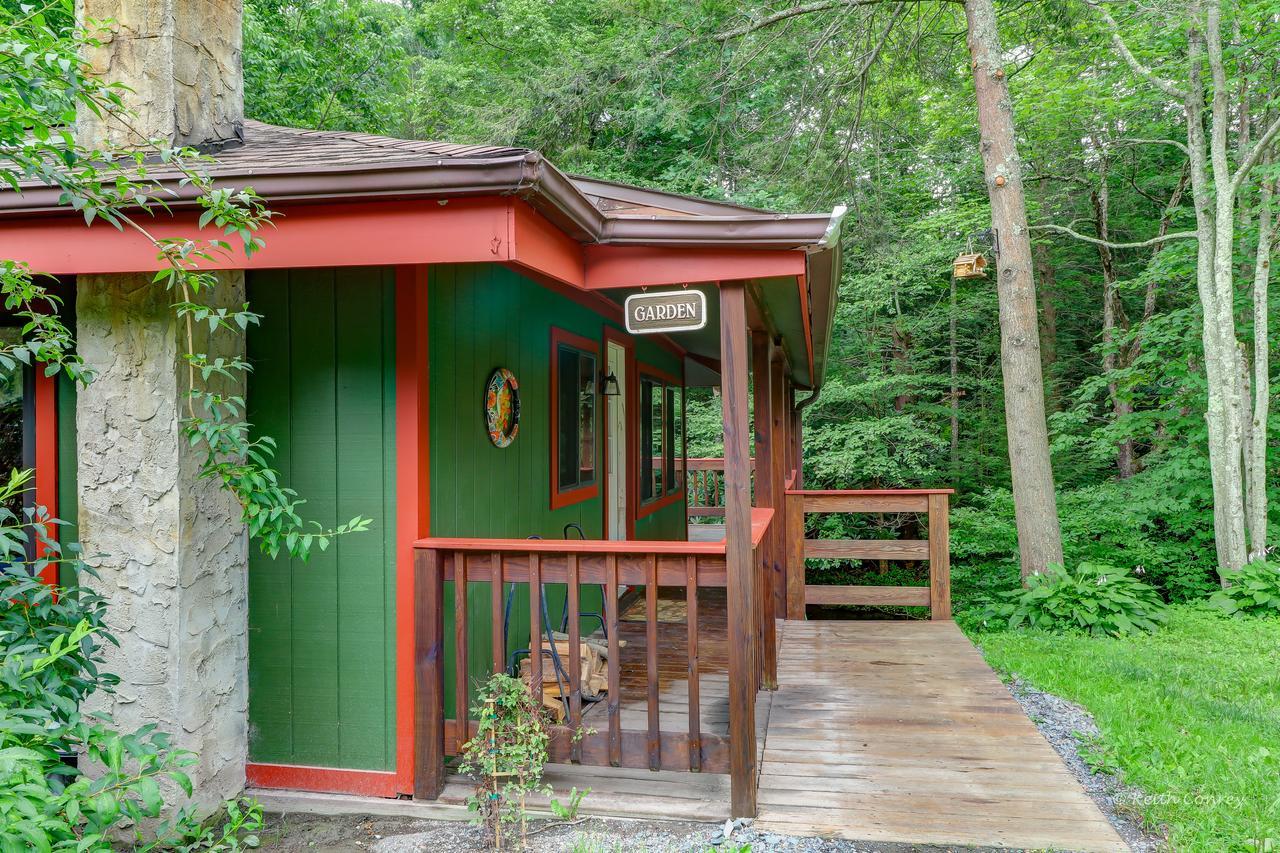 Magnolia Streamside Resort Canadensis Quarto foto